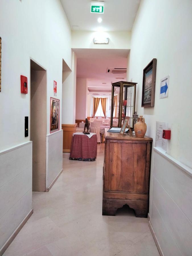 Hotel Pace San Giovanni Rotondo Bagian luar foto
