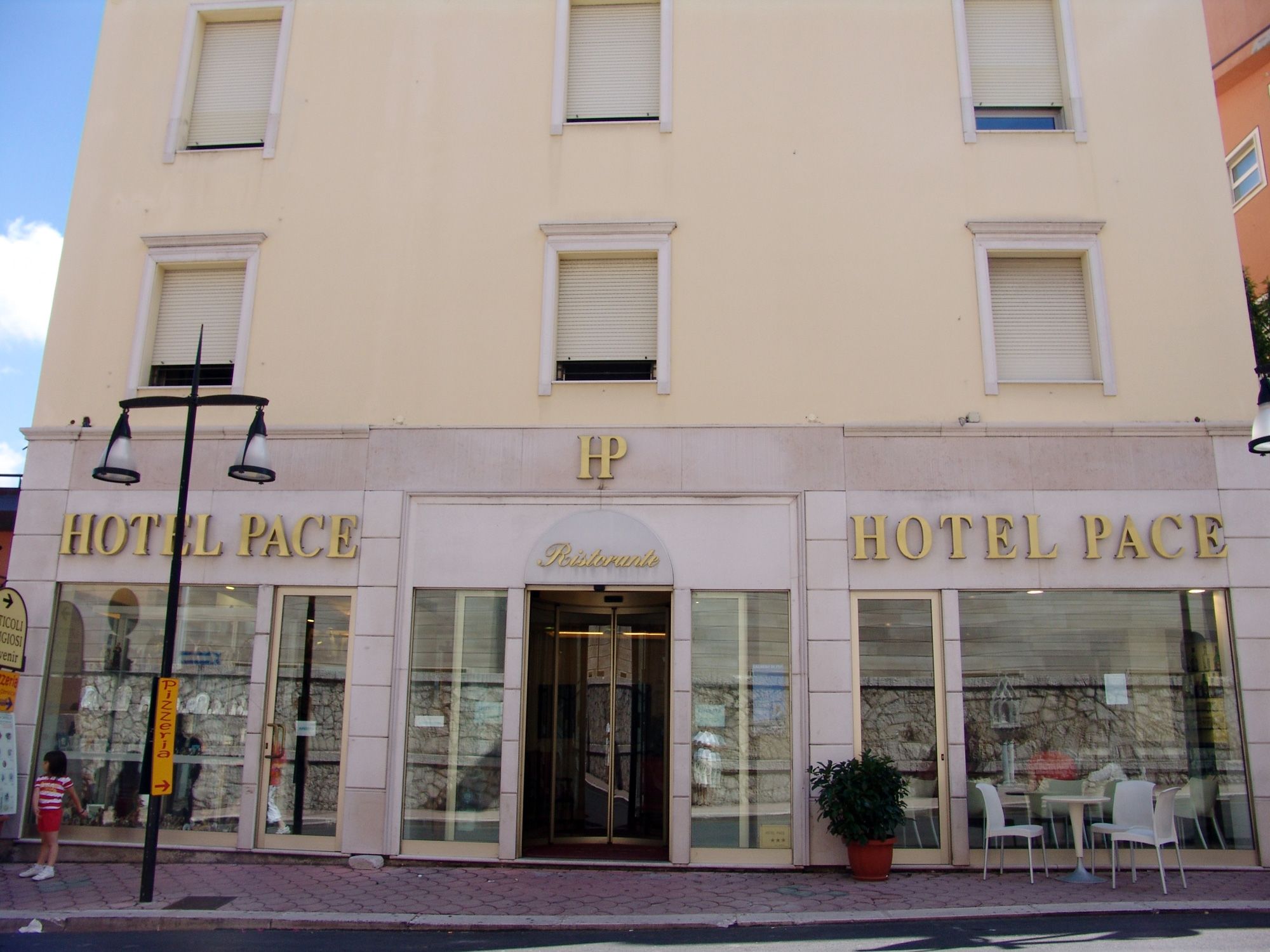 Hotel Pace San Giovanni Rotondo Bagian luar foto