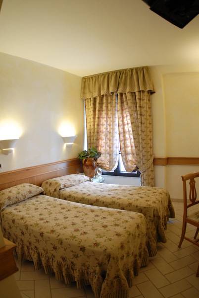 Hotel Pace San Giovanni Rotondo Ruang foto