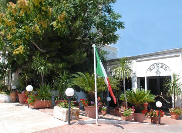 Hotel Pace San Giovanni Rotondo Bagian luar foto